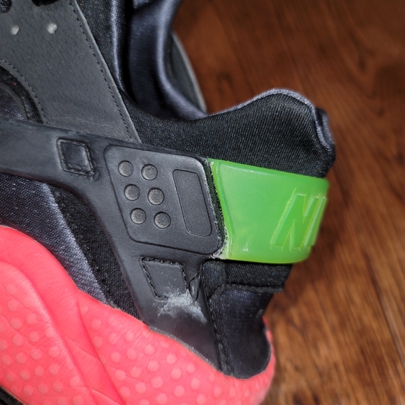 Nike Huaraches - Picture 4 of 7